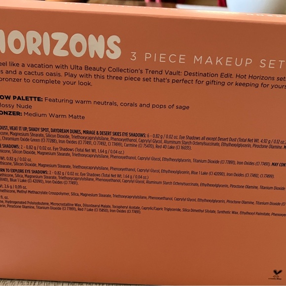 NEW Hot Horizons 3 Piece Makeup Set. 12 Pan Eye Shadow. 1 Lip Lacquer Bronzer - Picture 3 of 3